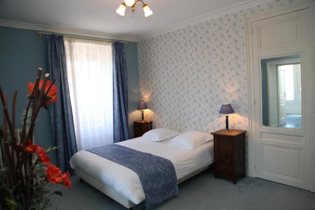 The Originals Boutique, Hotel Terminus, Bourg-En-Bresse Gare חדר תמונה