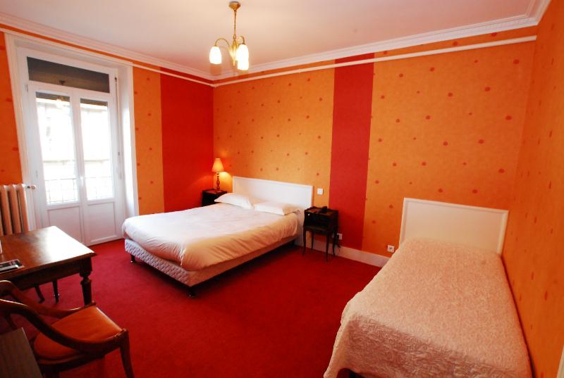 The Originals Boutique, Hotel Terminus, Bourg-En-Bresse Gare מראה חיצוני תמונה